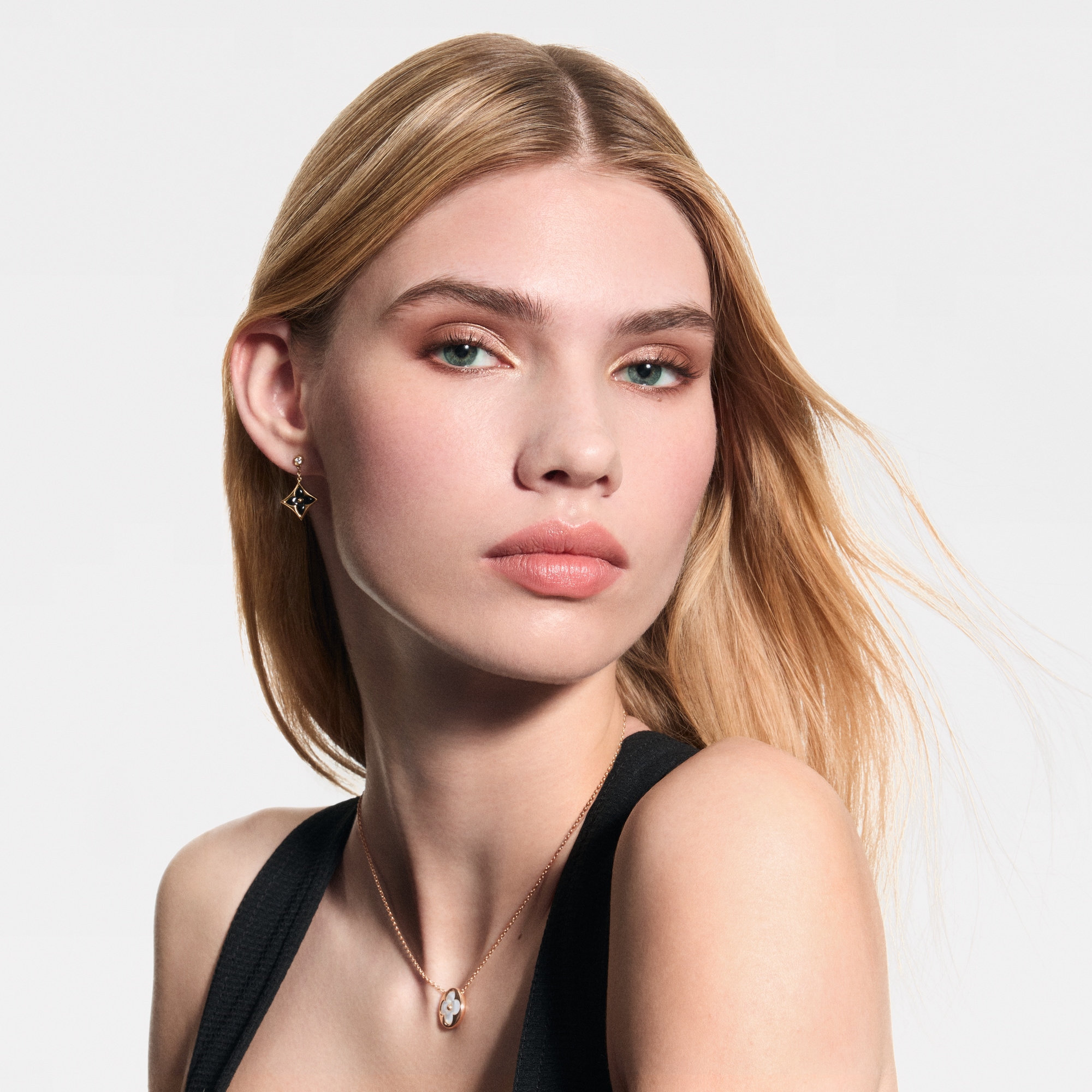 レフィル> LV オンブル - アイシャドウ 送料込*ルイヴィトン*LVオンブルアイシャドウパレットレフィル